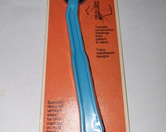 Dritz vintage plastic tracing wheel