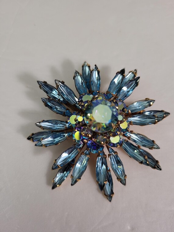 Pretty blue statement brooch - image 2