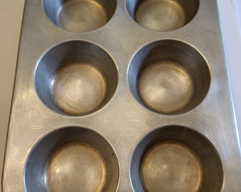 Mirro 166M aluminum muffin pan