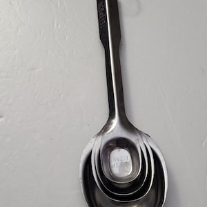 Measuring spoons