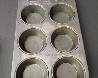Ekcoloy silver beauty 8 cup muffin pan