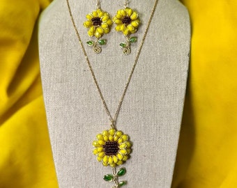 Sunflower handmade jewelry/sunflower charm/Original gift/Unique gift/Handmade jewelry/handmade sunflower/Jewelry for spring/spring