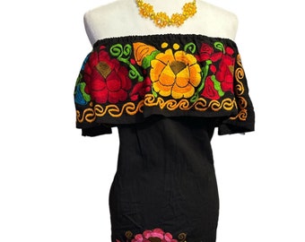 Embroidered women's dress/Mexican dresses/ Mexican Dress