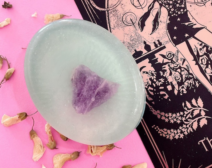 Crystal Soap for Clarity and Manifestation: The Magician | Infused with Fluorite | Tarot Soap Bar | Aromatherapy Soap | Gemstone Soap