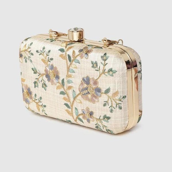 Pochette boîte brodée florale, sac à main de fête beige vert or, boîte bandoulière de fête, mariage, pochette de soirée, pochette bohème, cadeau de demoiselles d'honneur