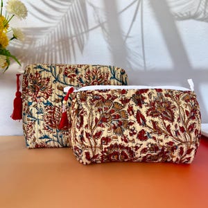 Set di 2 organizer in cotone trapuntato Handblock / Set di borse da viaggio per il trucco / Borse da toeletta con stampa floreale / Borse con cerniera per cosmetici e gioielli / Regalo