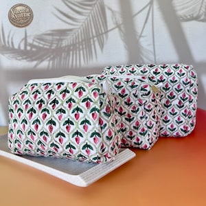 Set di 3 pochette in cotone trapuntato a mano / Set da viaggio per il trucco / Borse da toeletta con stampa floreale / Borse per cosmetici e gioielli / Regalo