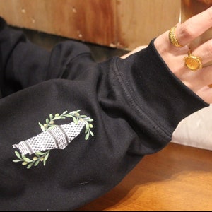 Eco-Friendly Olive and Crescent Arabic Calligraphy Crewneck Pullover Sweatshirt - Sufi