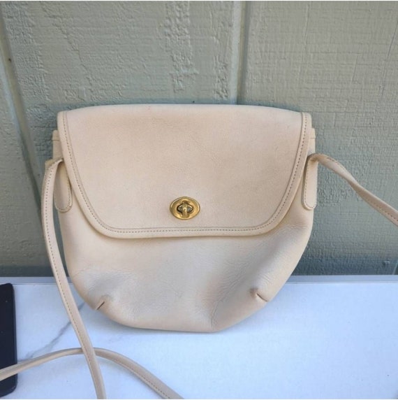 Vintage 90's Coach Monogram Shoulder Bag – Michelle Tamar