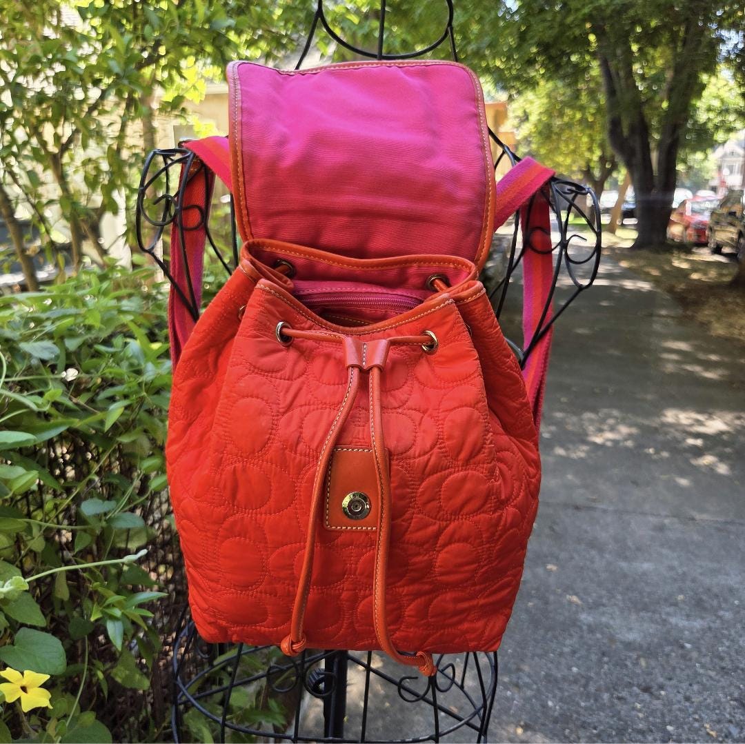 Coach Y2K Signature Quilted Drawstring Coral Mini Vintage  display picture 3