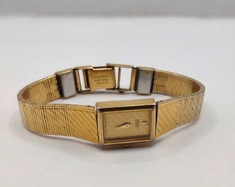 Vintage Seiko Gold Plated 1F21 5A00 Integrated Bracelet Lady