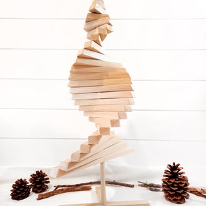 Spiral Cut Wooden Christmas Tree (Medium)