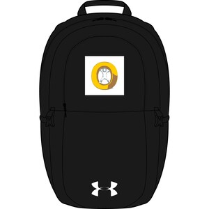 Op de afbeelding: Zwarte rugzak met een wit logo aan de onderkant en een vierkante patch met een geel en bruin ontwerp. De rugzak heeft een handvat aan de bovenkant, een rits en zijclips.