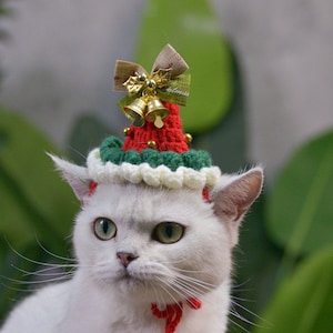 Festive Christmas Tree Pet Hat with Jingle Bell and Bow for Cats and Dogs