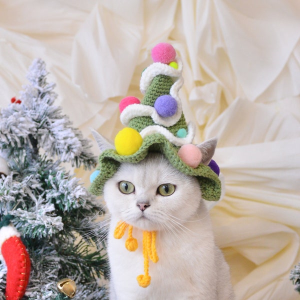 Festive Spinning Christmas Tree Pet Hat - Magical Holiday Wear for Pets!