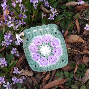 crochet coin purseGranny Square Crochet PouchSmall Drawstring Pouchcoin purse key casecoin purse walletWallet gift, Christmas gift Green