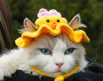 Handmade Yellow Duck Hat for Cats and Small Dogs - Adorable Crochet Pet Accessories, Perfect Gifts for Pet-Loving Friends & Pet Birthdays