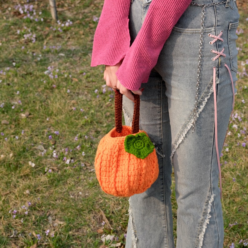 crochet pumpkin top handle bagpumpkin purseHalloween giftcrochet Halloween pumpkin candy bags,crochet women gifts,gifts for her image 2