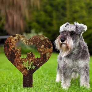 Estaca de jardín rústica de metal para Schnauzer miniatura, conmemorativa en forma de corazón
