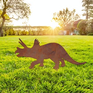 Rusty Metal Dinosaur Triceratops, Dinosaur Metal Garden Sign, Garden Sign Rusty, Housewarming Gift, Outdoor Yard Decor, Rusty Garden Decor
