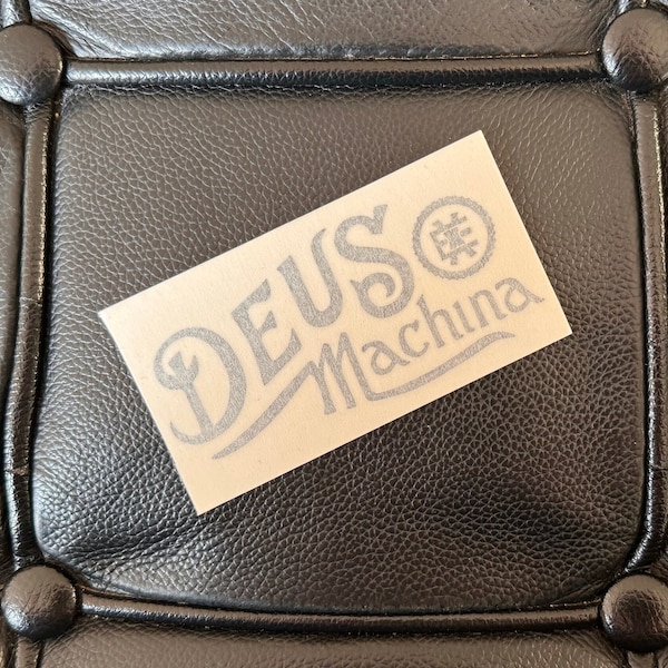 Deus Ex Machina Sticker Cafe Racer Flat Tracker Scrambler Vintage Classic Motorbike Yamaha SR 500 BMW R100 R80 Triumph T-Shirt Cap Hoodie BMX