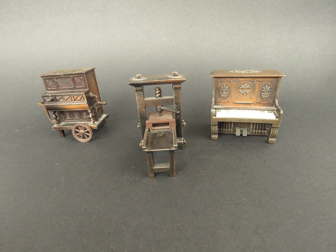 Vintage Metal Play Me Pencil Sharpener, Vintage Pencil Sharpener