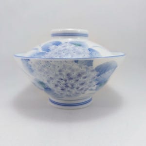 Vintage Japanese Kutani  Blue and White Porcelain Rice Bowl with Lid – Hand-Painted Hydrangea Motif
