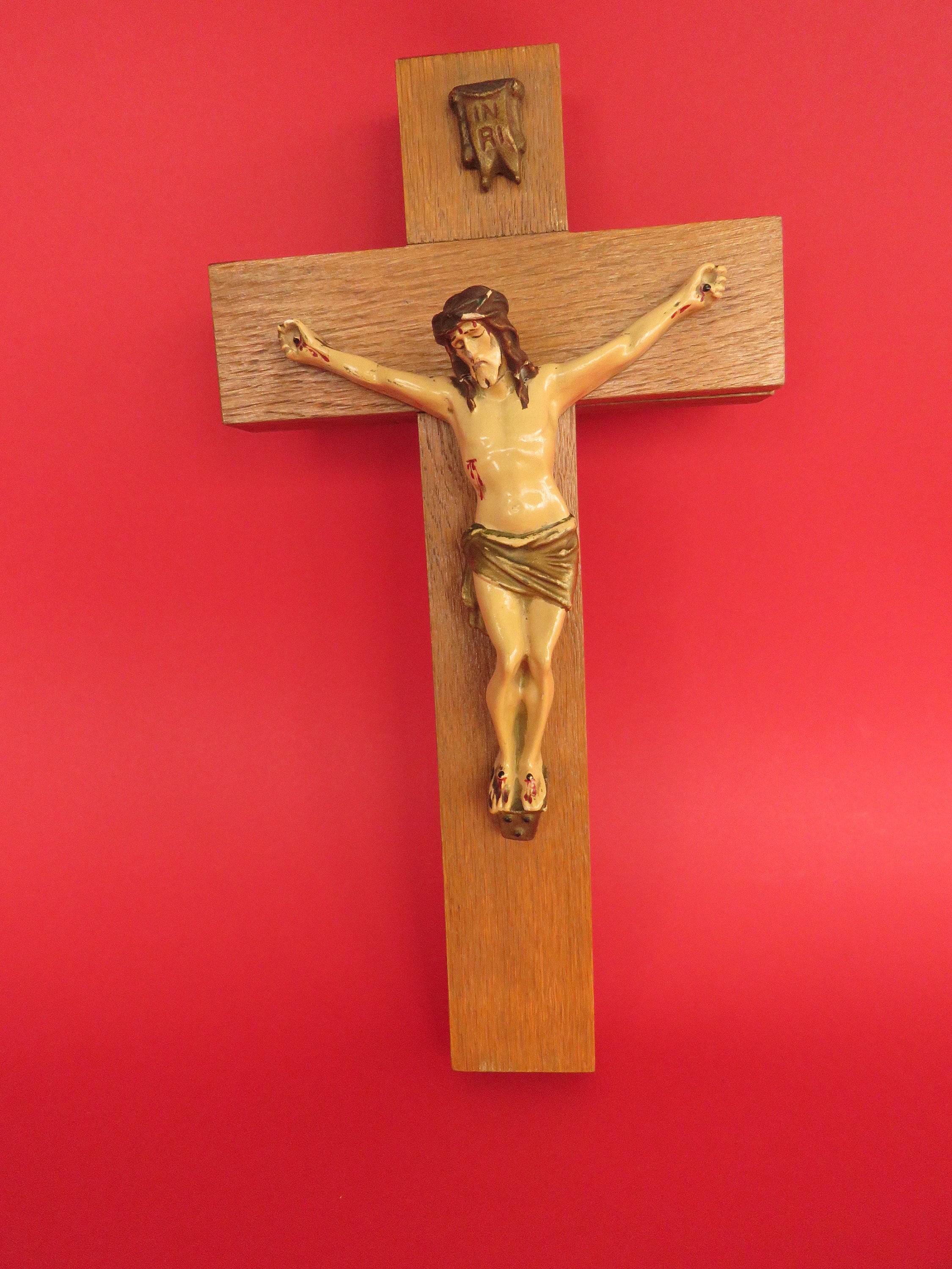 美品　イエスキリスト像　十字架　壁掛け　INRI 壁飾り　宗教像　キリスト教 INRI イエス・キリストの十字架 壁掛け 十字架 - Etsy 日本