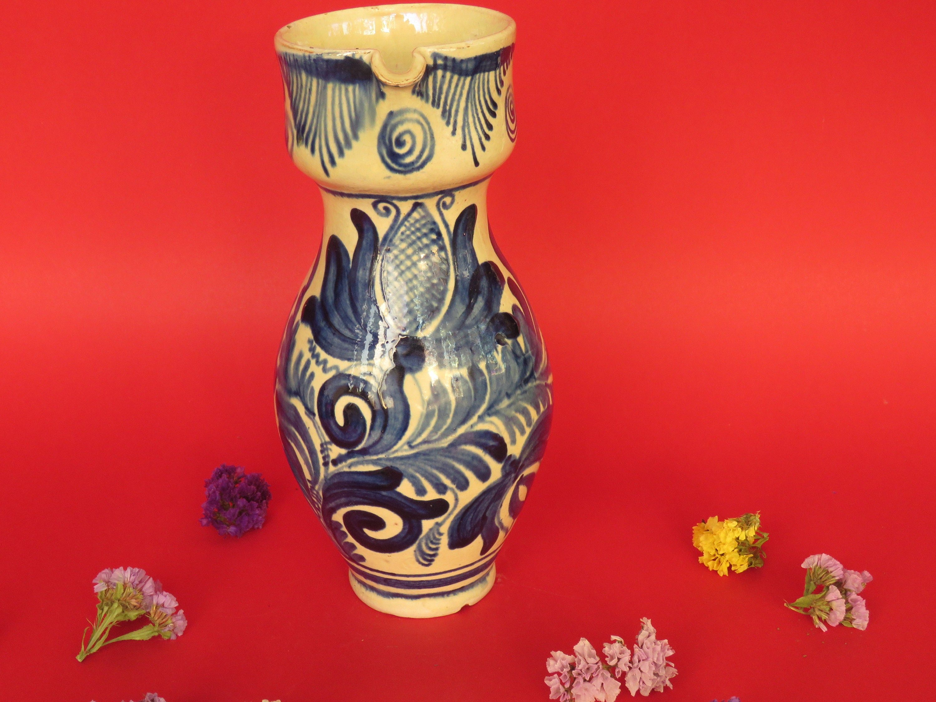 20 世紀半ばのトランシルバニアのヴィンテージ粘土製水差し。コバルト