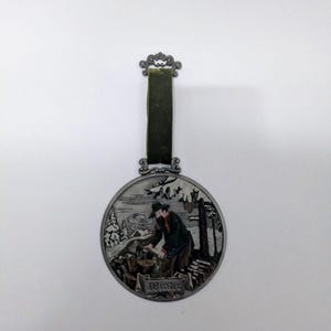 Vintage Pewter Wall Medallion Khun Zinn The Seasons Collection Winter