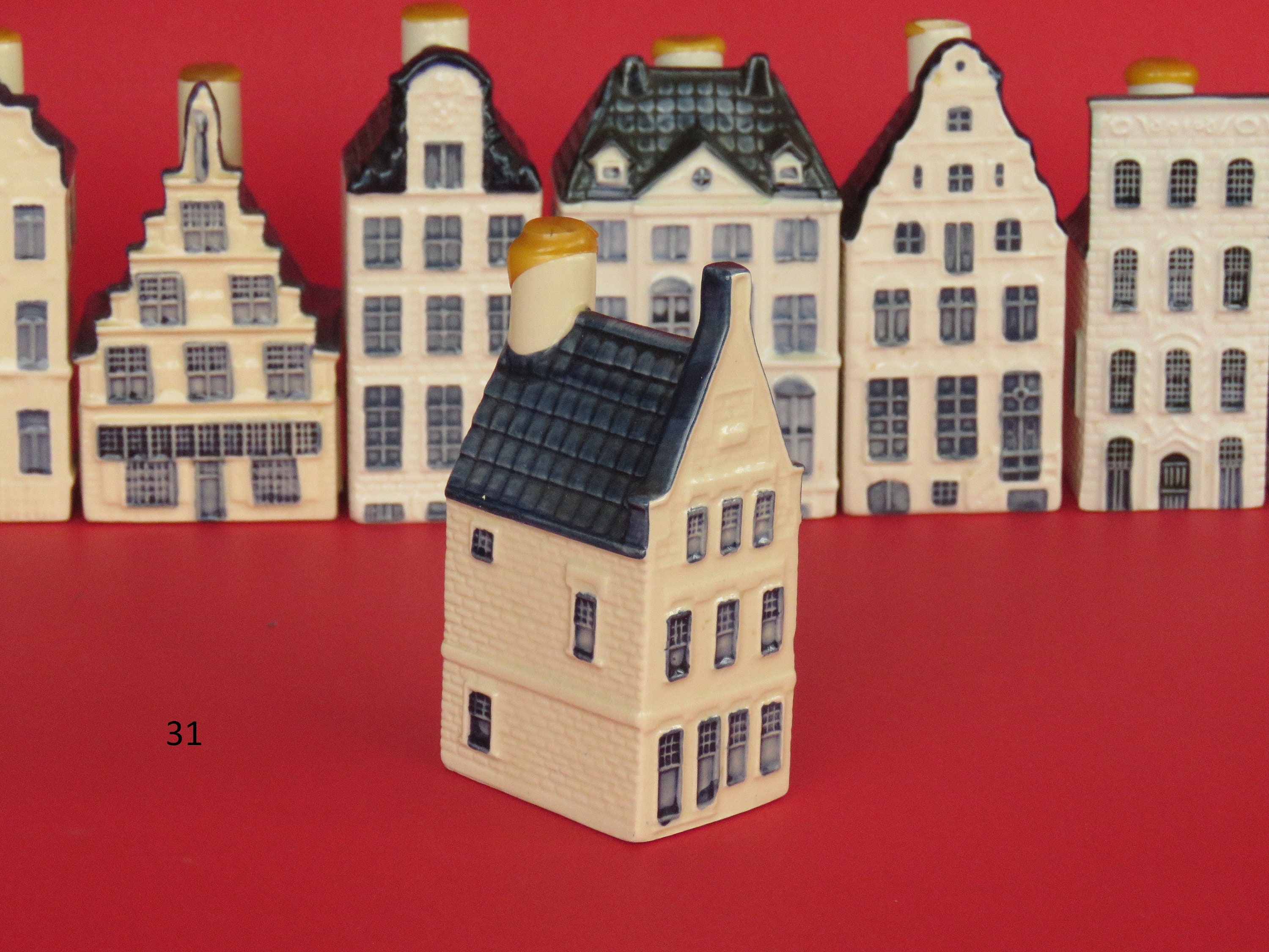 Blue Delft KLM Houses No 26.27.29.31.45.48.53.59 Bols Holland