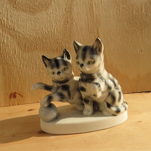 Cute figurine of two kittens playing with a ball of wool,Grafenthal porcelain by Carl Scheiding