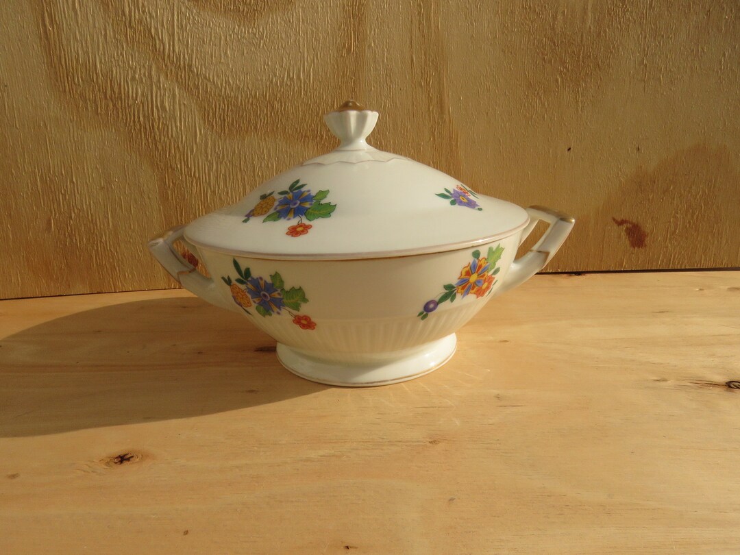 A Beautiful Vegetable Bowl With Lid From Jaeger&co 19251945 Floral