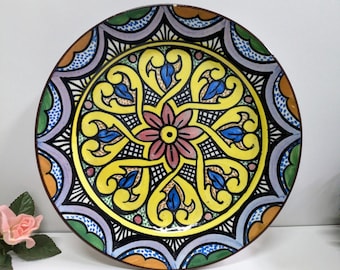ヴィンテージスペイン手描き陶器プレート - カラフルな花柄の壁掛け