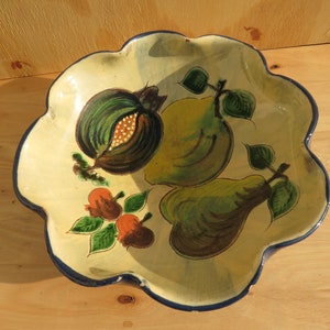 Vintage Spanish Hand Painted Art Pottery Fruit Plate Puigdemont