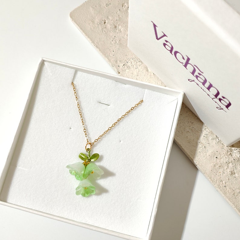 Green Lily of the Valley Necklace, Flower Dangle Necklace, gift - Etsy.de