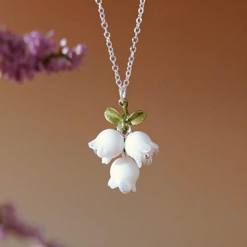 Vachana - Halsband i sterlingsilver 925 med liljekonvalj bild 1