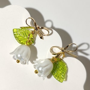 Lily Of The Valley Leaf Floral earrings | gift for her| flower earrings| pearl earrings| minimalist earrings