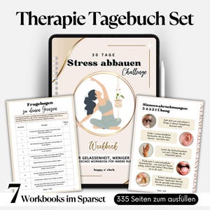 Puede incluir: Un conjunto de diarios de terapia con una tableta y cuadernos. La tableta muestra "30 Tage Stress abbauen Challenge" y una mujer en postura de yoga. Los cuadernos incluyen "Fragebogen zu deinen Grenzen" y "Sinneswahrnehmungen: 5-4-3-2-1 Übung". El conjunto incluye 7 cuadernos y 335 páginas.