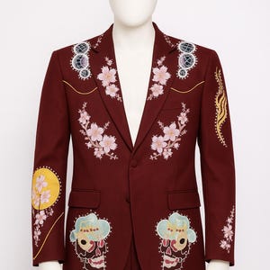 Men Maroon 2Pc Customized Flower Skeleton Embroidered Rhinestones Country Western Nudie Suit Cocktail Groom Party Events Wedding Outfit