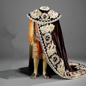 Historical Costume From the 1700s, 18th Century Carnival Costume Halloween