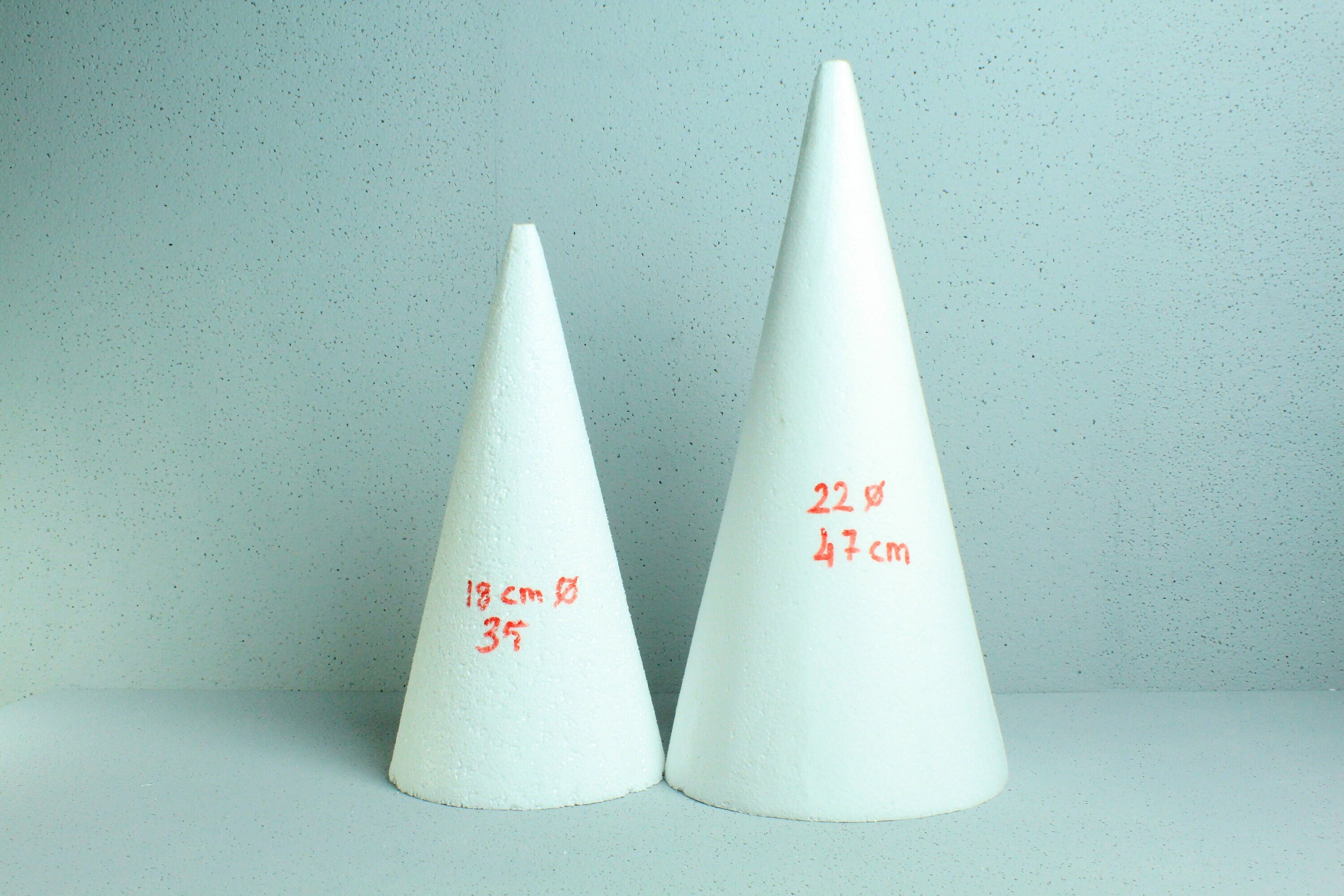 20pcs Styrofoam Cone Shaped Foam for DIY Craft Christmas Tree Table  Centerpiece Decoration 10cm 