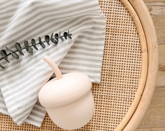 Personalized Baby Straw Cup – Silicone Training Cup 6+ Months – BPA Free Toddler Cup – Acorn Sippy Cup – Baby Shower Gift – Custom Baby Cup