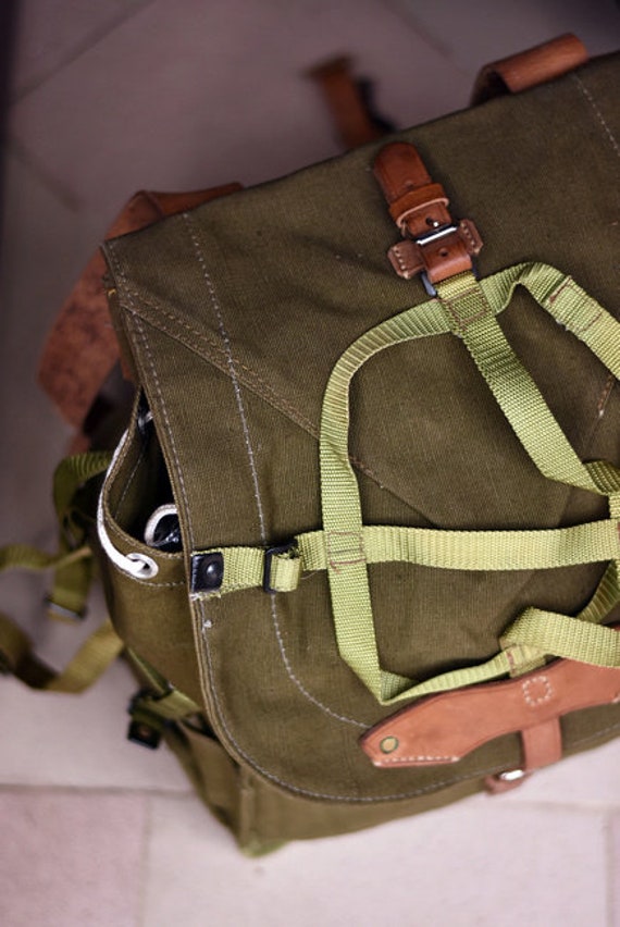 Used or Like New - Military Rucksack - Cold War R… - image 7