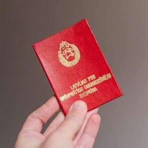 Carte/pièce d'identité du syndicat des pompiers volontaires de l'Union soviétique de Lettonie - Document original non utilisé (années 1990)