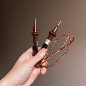 Sovjetisk elektrisk strömdetektor/indikator "MIN-1" (Индикатор напряжения типа МИН-1) – Oanvänd i originalförpackningen (1980-talet)