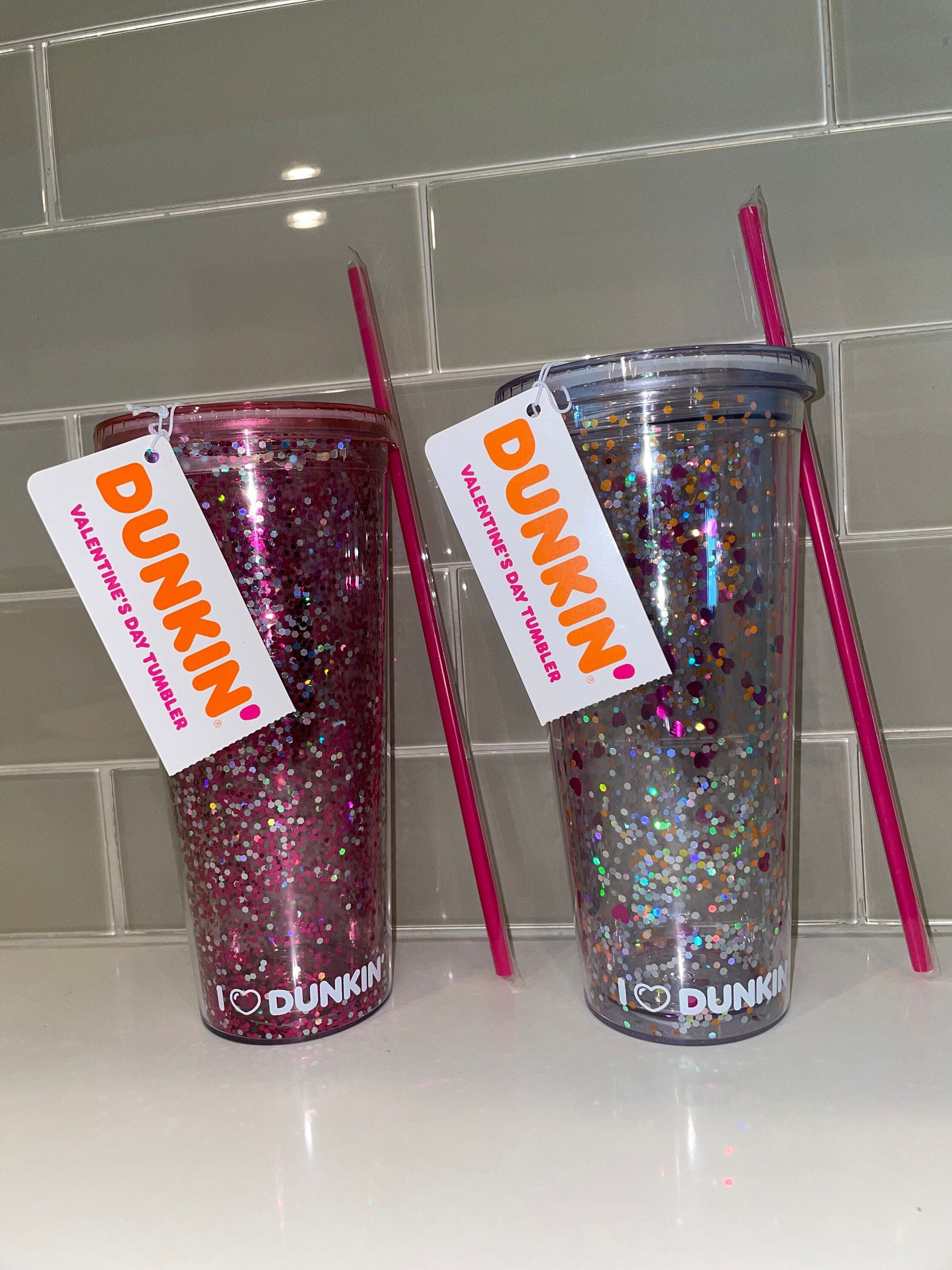 2023 Dunkin Donuts 24oz Valentines Day Pink Glitter Travel Tumbler, Heart  Straw 