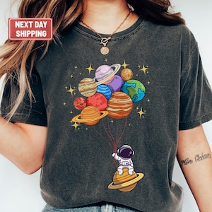 Custom Astronaut Shirt, Astronaut Balloon shirt, Space Shirt, Astronaut Birthday Shirt,Spaceman Shirt,Astronaut Family Shirt, Astronaut Gift