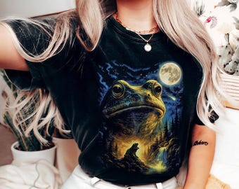 Frog Howling to the Moon T-Shirt, 90s Full Moon Animals Graphic Tee, Retro Nature Lover Gift, Cottagecore Forest Pond Life Frogs Shirt