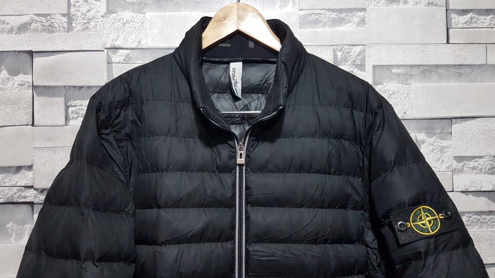 STONE ISLAND Size L Black Quilted Cotton / Nylon Rip Stop Down